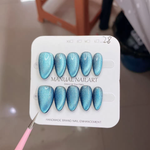 Cate Eye Nails