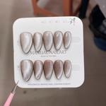 Cate Eye Nails