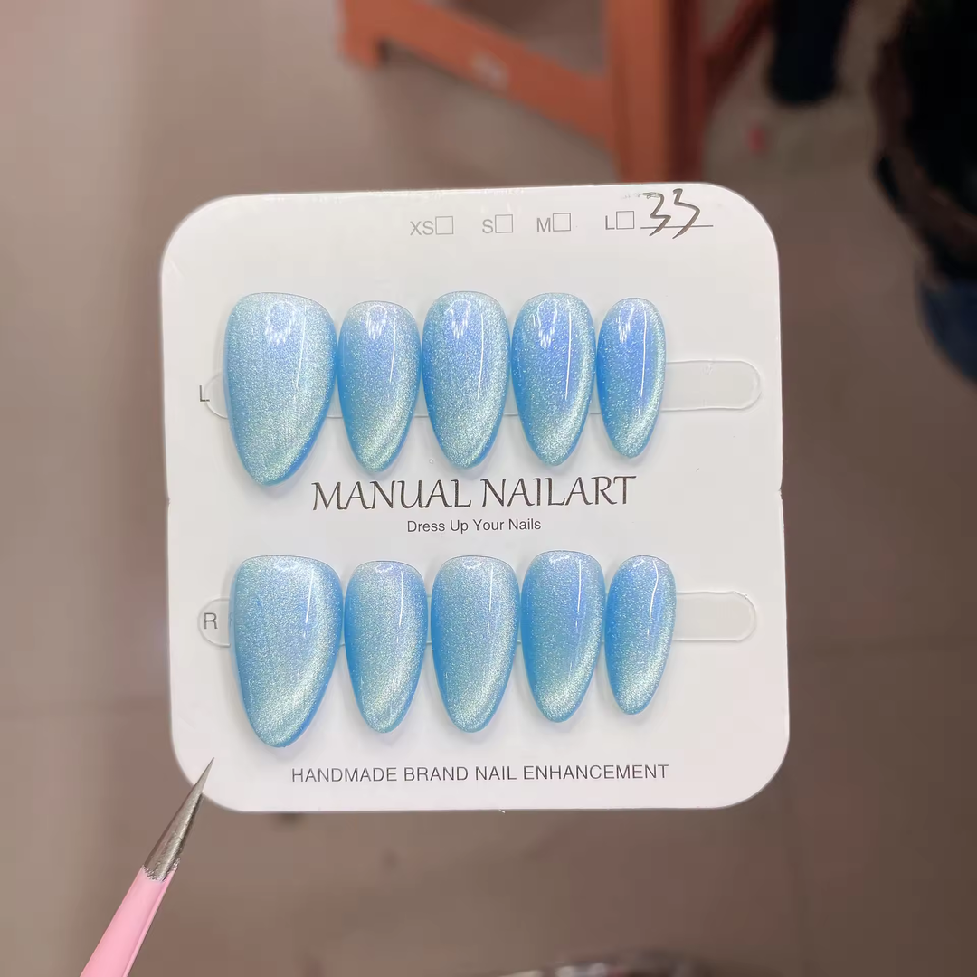 Cate Eye Nails