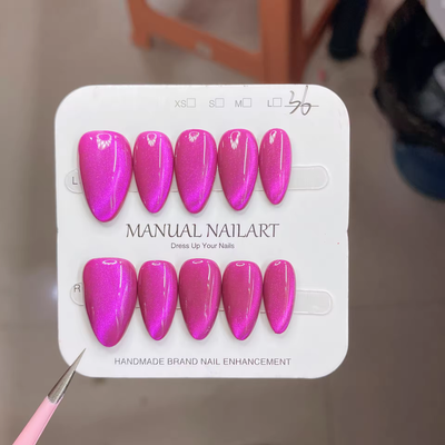 Cate Eye Nails