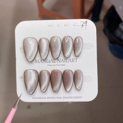 Cate Eye Nails