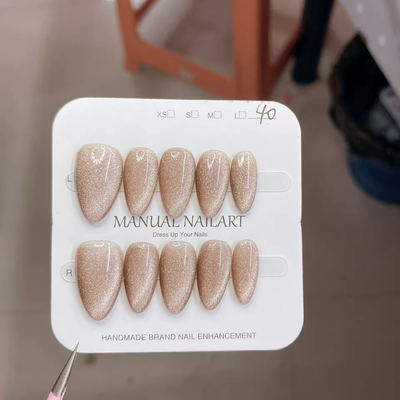 Cate Eye Nails