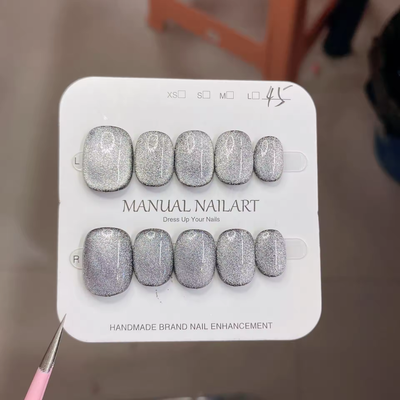 Cate Eye Nails